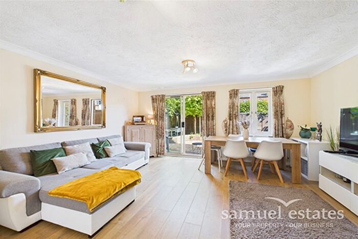 2 Bedroom Semi-Detached House For Sale In Regent Place, SW19