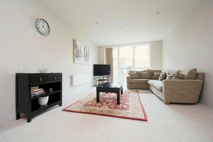 1 Bedroom Flat To Rent In The Heart, Walton-on-Thames, KT12