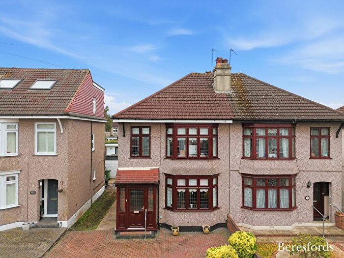 3 Bedroom Semi-Detached House For Sale In Bush Elms Road, Hornchurch, RM11