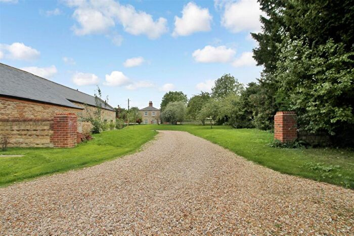 4 Bedroom Detached House For Sale In Orchard Drive, Caythorpe, Grantham, NG32