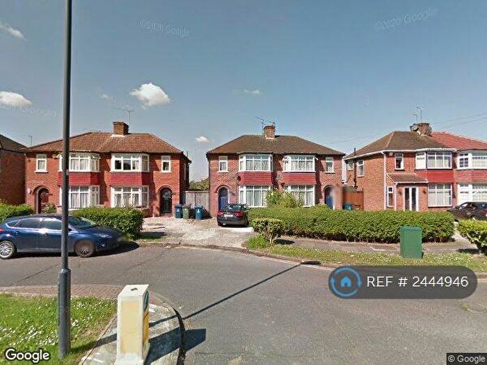 3 Bedroom Semi-Detached House To Rent In Lamorna Grove, Stanmore, HA7