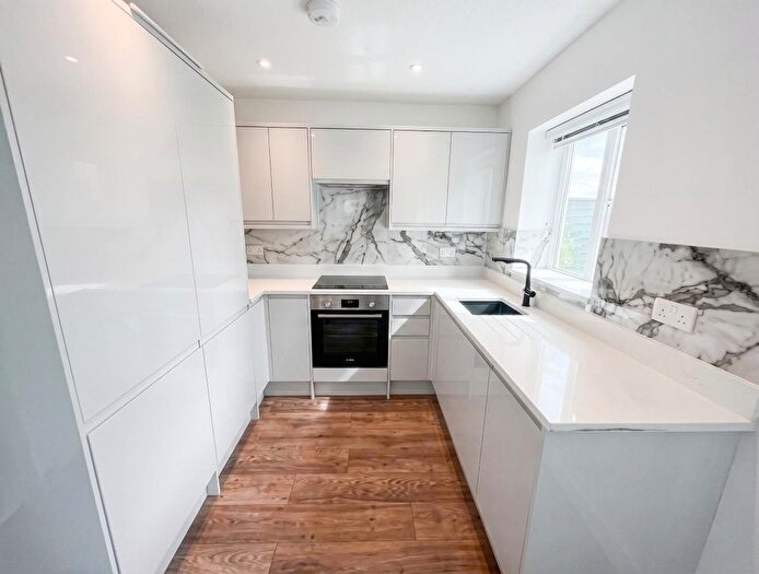 1 Bedroom Flat To Rent In Mandeville Court, Chingford, E4