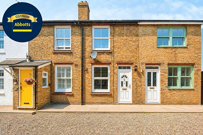 2 Bedroom Cottage To Rent In Longfield Cottages, Loughton, IG10