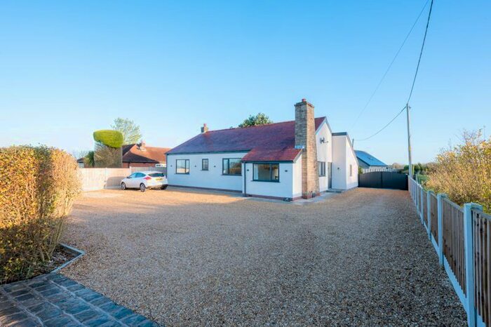 3 Bedroom Detached Bungalow For Sale In Tannersmith Lane, Mawdesley, Ormskirk L40