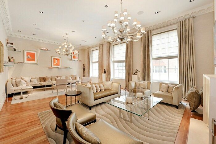 4 Bedroom Flat To Rent In Upper Grosvenor Street, Mayfair, W1K