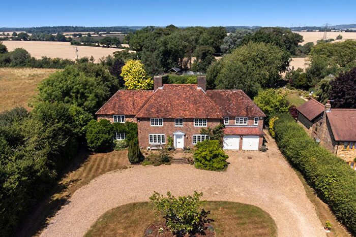 6 Bedroom Detached House For Sale In Cheverells Green, Markyate, AL3