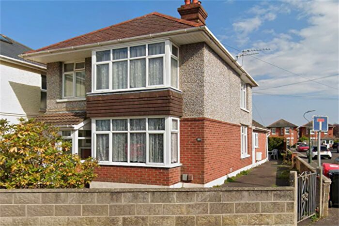 4 Bedroom House To Rent In Bedroom Detached House In Bournemouth, BH9