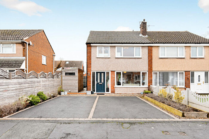 3 Bedroom Semi-Detached House For Sale In The Turnpike, Preston, PR2