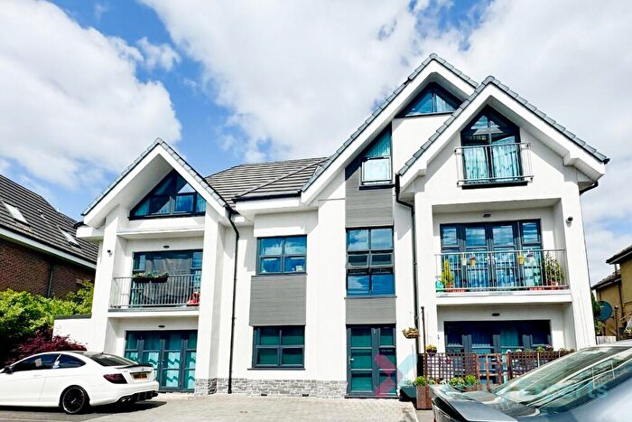 2 Bedroom Flat To Rent In Professional Couples! Bed Flat At The Alba On Holdenhurst Road!, BH8
