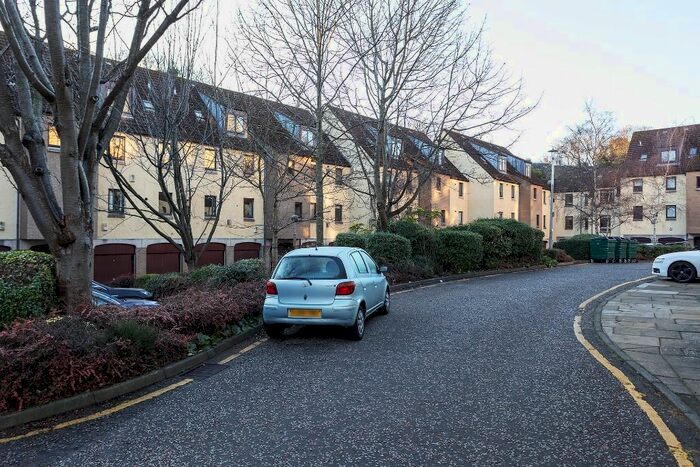 3 Bedroom Flat To Rent In Damside, Dean Village, Edinburgh, EH4