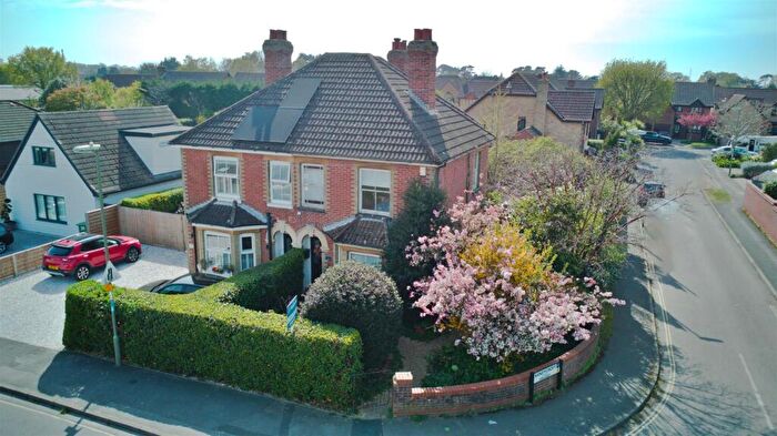 3 Bedroom Semi Detached House For Sale In Church Road, Warsash, SO31