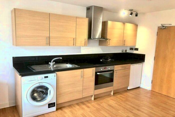 1 Bedroom Flat To Rent In A Upper Maudlin Street, Bristol, BS2