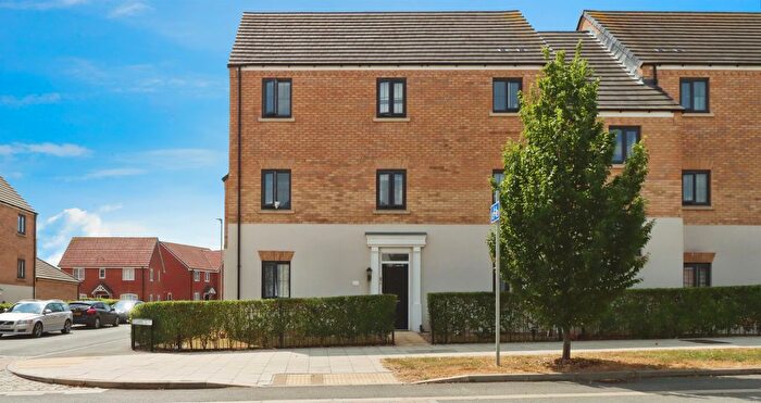 2 Bedroom Flat For Sale In Holdenby Drive, Corby, NN17