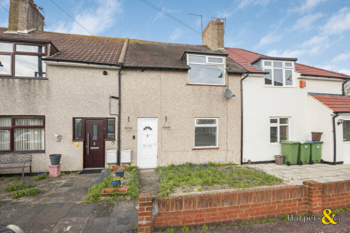 3 Bedroom House For Sale In West Holme, Erith, DA8