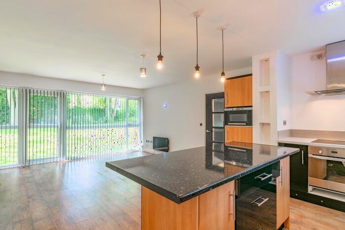 2 Bedroom Apartment To Rent In Pershore Road, Birmingham, West Midlands, B5