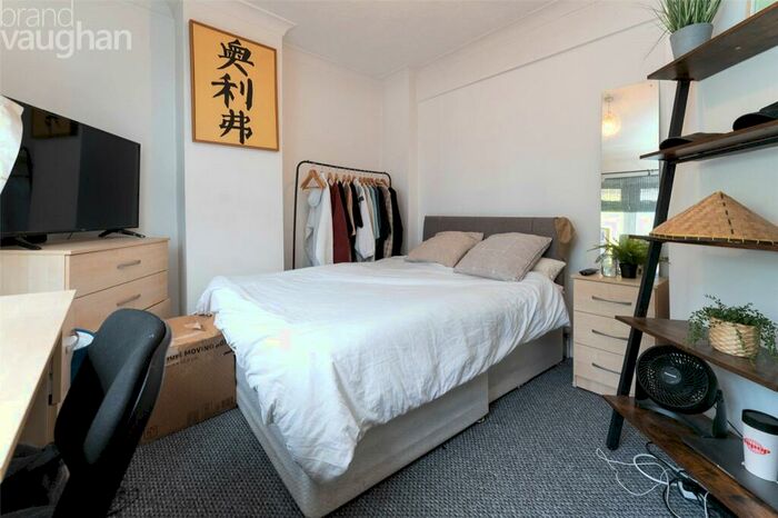 4 Bedroom Terraced House To Rent In Edinburgh Road, Brighton, BN2