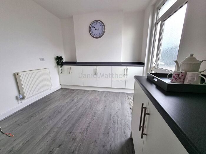3 Bedroom End Of Terrace House For Sale In Barry Road, Barry, CF62