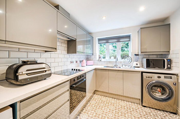 3 Bedroom End Of Terrace House For Sale In Damson Path, Taw Hill, Wiltshire, SN25