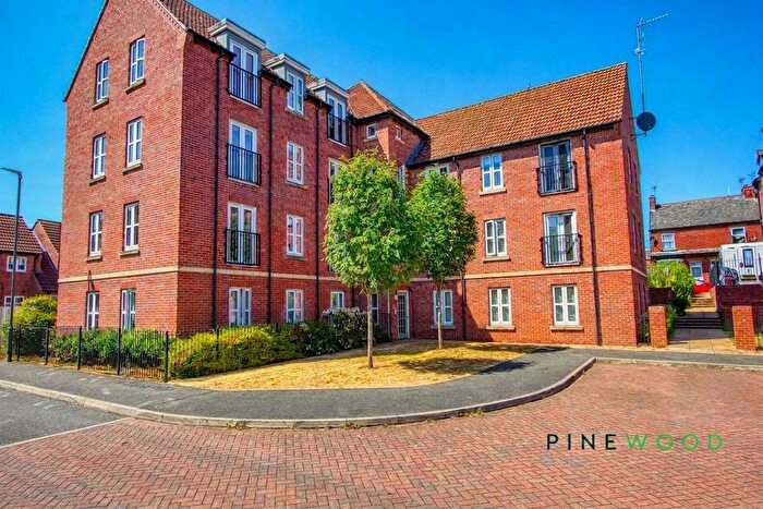 2 Bedroom Flat For Sale In Vicarage Walk, Clowne, S43