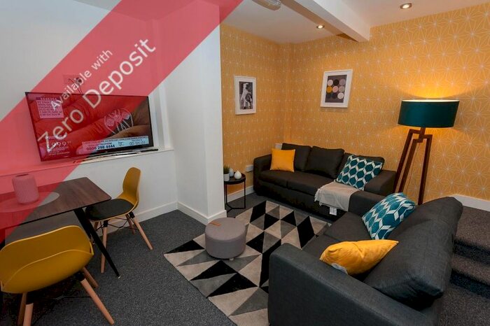 5 Bedroom Flat To Rent In Broad Street, Salford M6