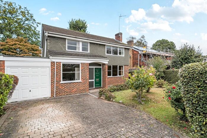 4 Bedroom Detached House For Sale In Windlesham, Surrey, GU20
