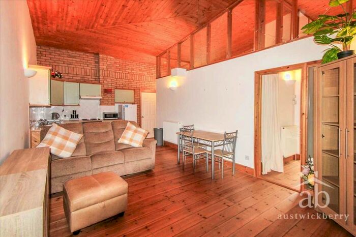 2 Bedroom Property To Rent In Annexe, Dukes Park, Woodbridge, IP12