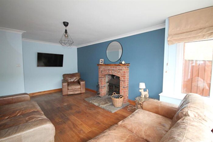 4 Bedroom Detached House For Sale In Stonehill, Bristol, BS15