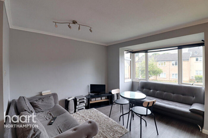 2 Bedroom Flat To Rent In Bern Links, Northampton, NN4