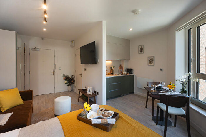 Studio To Rent In Clarence Street, Kingston Upon Thames, Surrey, KT1