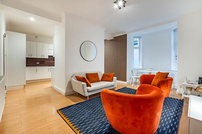 2 Bedroom Flat To Rent In Iverna Court, London, W8