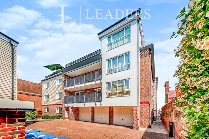 1 Bedroom Flat To Rent In Bridges Place, Denne Parade, Horsham, RH12