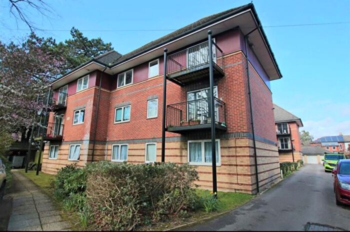 2 Bedroom Flat To Rent In Banister Park, SO15