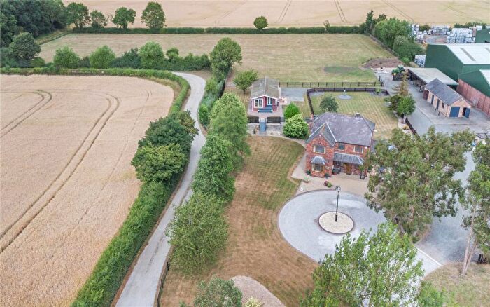 3 Bedroom Equestrian Facility For Sale In Thurles Farmhouse, Park Farm Road, Kettlethorpe, Lincoln, LN1