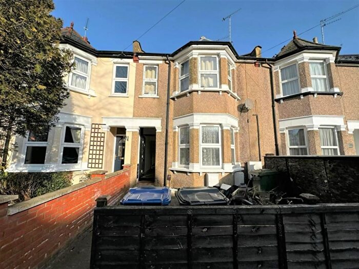 2 Bedroom Maisonette To Rent In Hindes Road, HA1