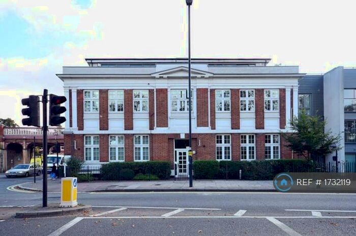 2 Bedroom Flat To Rent In Herne Hill, London, SE24