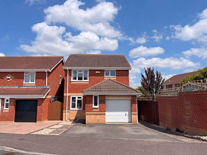 3 Bedroom Detached House For Sale In Windmill Field, Gloucester, GL4