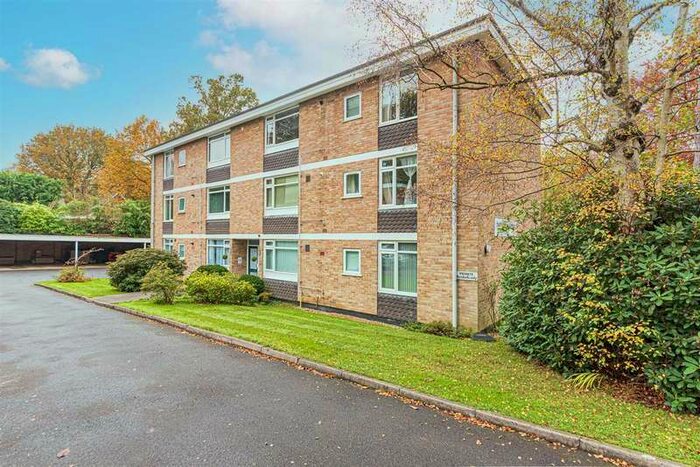 2 Bedroom Apartment To Rent In Heathermount Gardens, Edgcumbe Park, Crowthorne, RG45