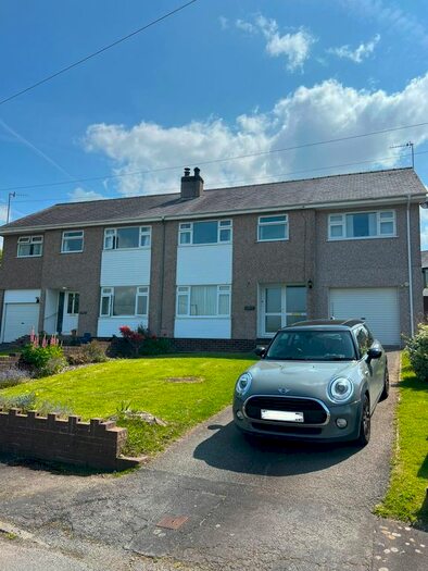 4 Bedroom Semi-Detached House To Rent In Llwyn, Dinas, Caernarfon, LL54