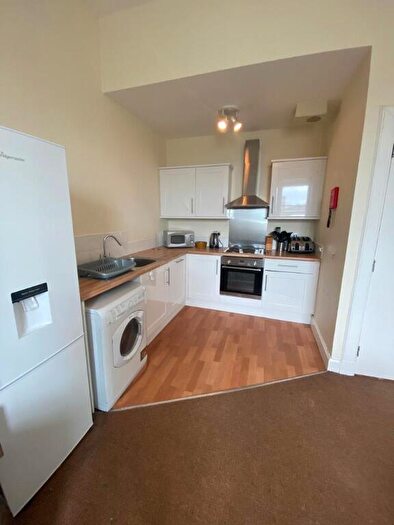 3 Bedroom Flat To Rent In Easter Road, Edinburgh, EH7