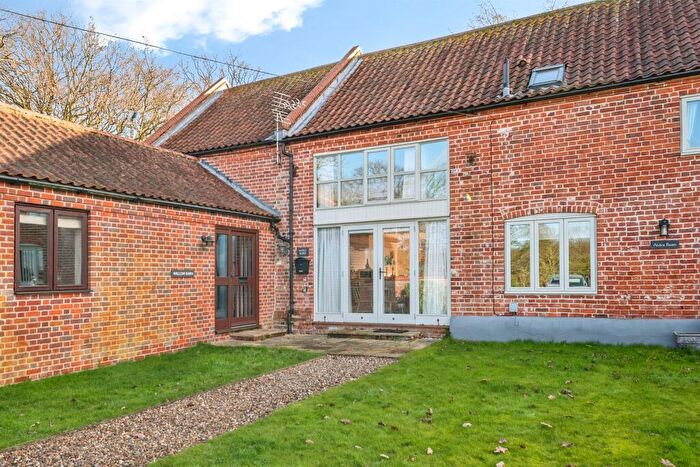 2 Bedroom Barn Conversion For Sale In Hickling Road, Sutton, Norwich, NR12