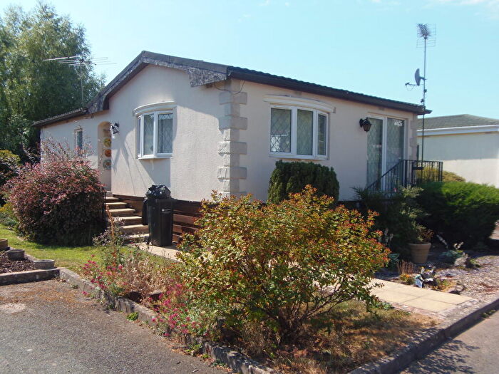 2 Bedroom Mobile Home For Sale In Linton Park, Bromyard, Herefordshire, HR7