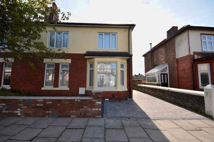 5 Bedroom Semi-Detached House To Rent In Sandiways Road, Wallasey, CH45