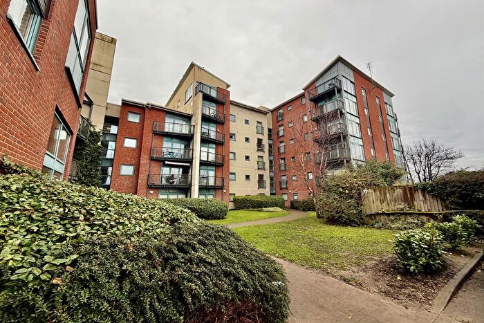 2 Bedroom Flat To Rent In Pocklington Drive, Manchester, M23