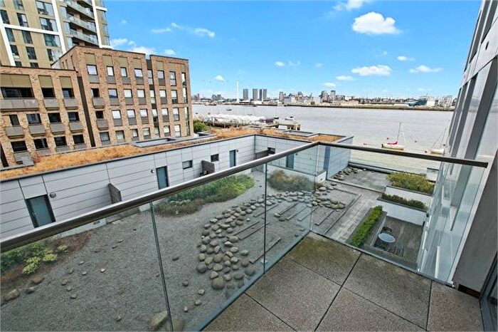 2 Bedroom Flat To Rent In Barge Walk, North Greenwich, London, SE10