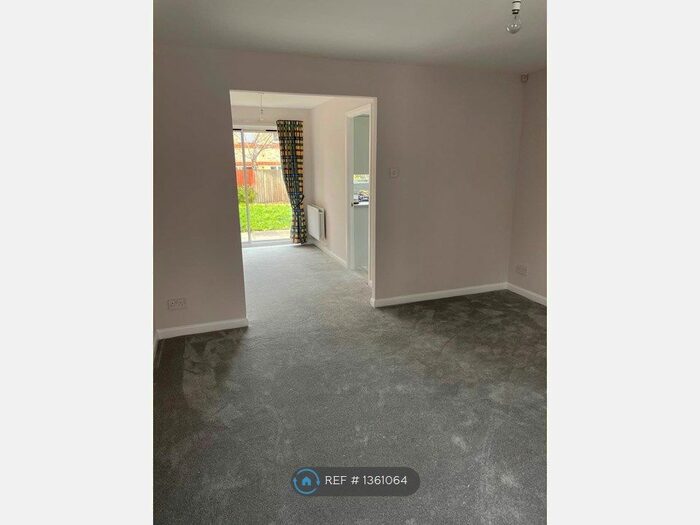 3 Bedroom Semi-Detached House To Rent In Ridgewell Close, London, SE26