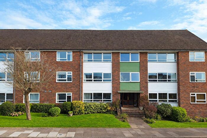 2 Bedroom Flat To Rent In Leigh Court, Byron Hill Road, Harrow On The Hill, HA2