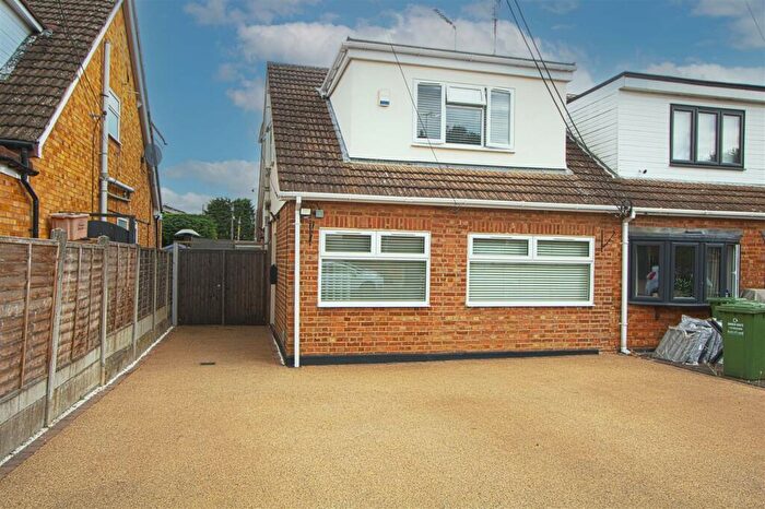 4 Bedroom Semi-Detached House For Sale In Second Avenue, Billericay, CM12
