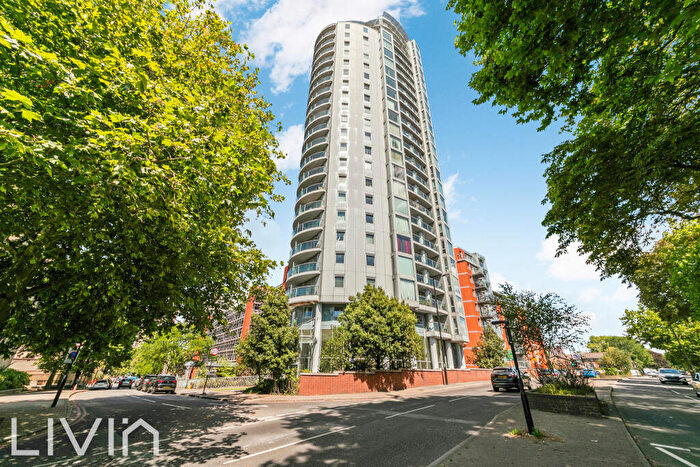 2 Bedroom Flat To Rent In Altitude Apartments, Croydon, CR0