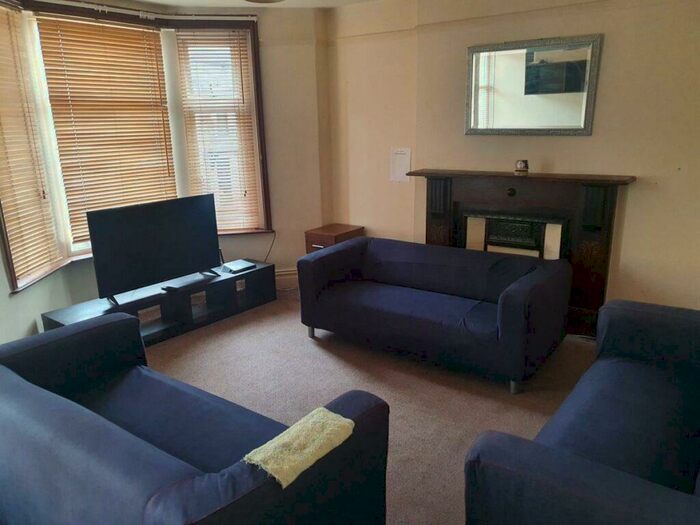6 Bedroom Private Hall To Rent In Blades Street, Lancaster, LA1