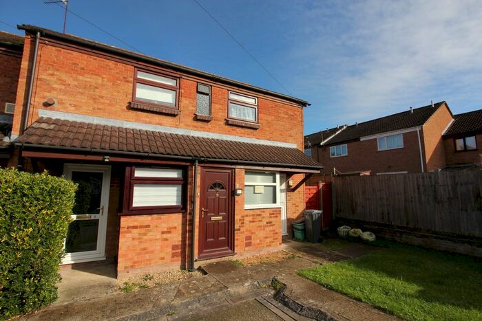 1 Bedroom Flat To Rent In Katkin Close, Quedgeley, GL2